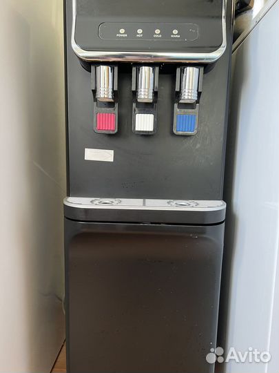 Кулер для воды напольный бу Aqua Work