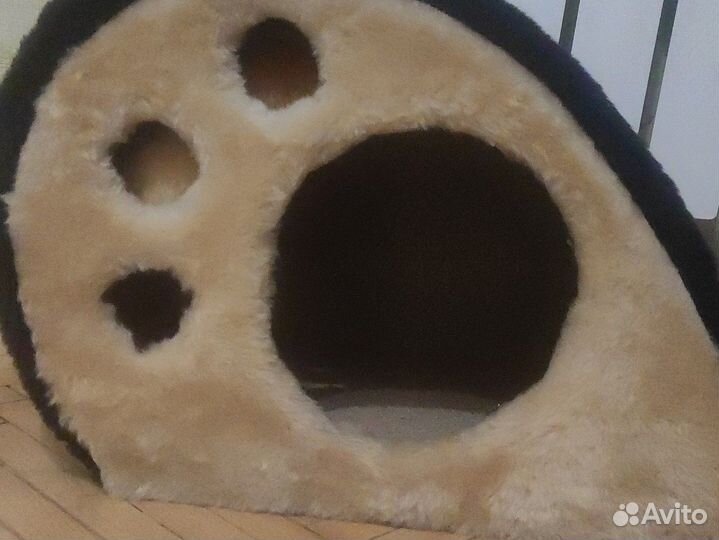 Домик для кошки с когтеточкой