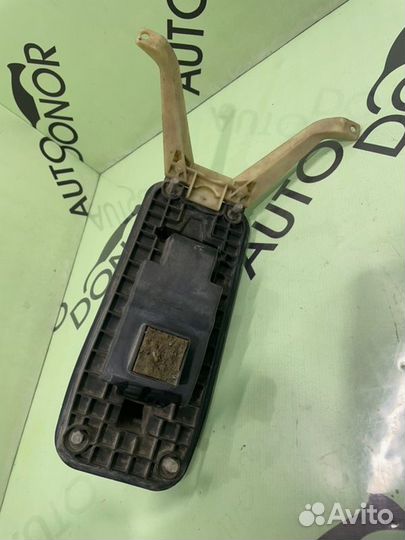 Крепление селектора АКПП Volkswagen Touareg 7P