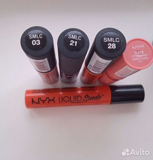Помада NYX Revlon