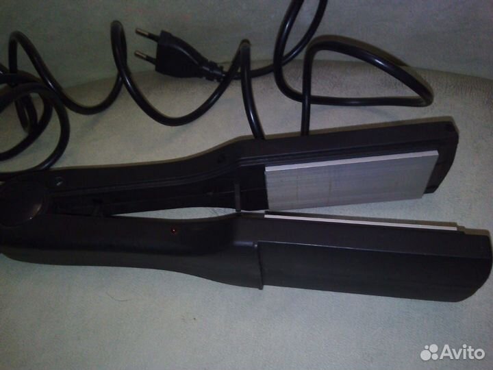 Утюжок выпрямитель для волос