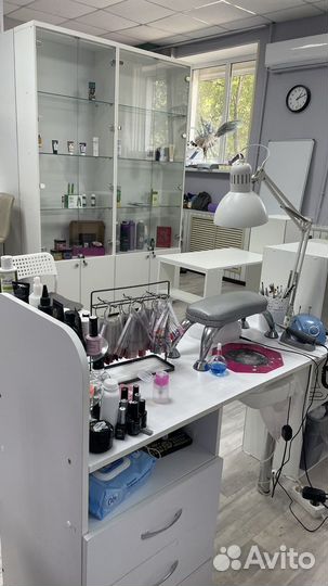 Маникюрный стол с вытяжкой бу