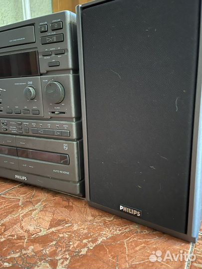 Музыкальный центр philips