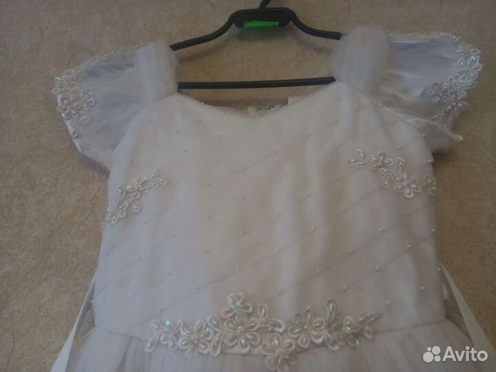 Платья праздничное