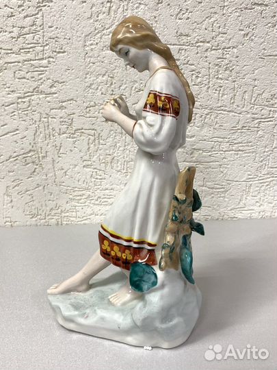 Статуэтка гадание на ромашке