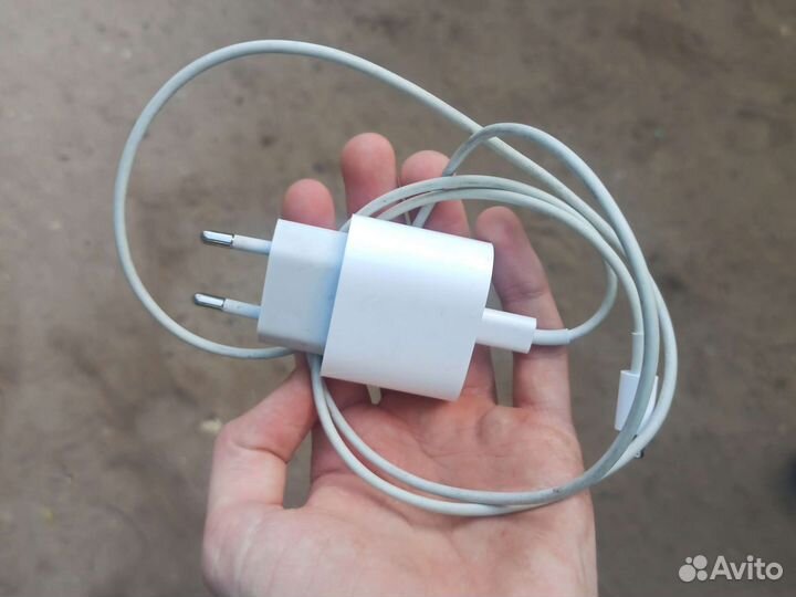 Блок и провод для iPhone оригинальный