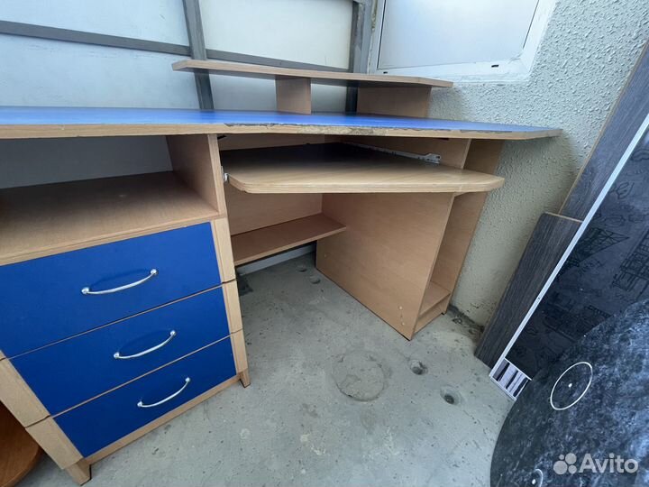 Компьютерный стол