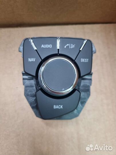 Переключатель мультимедиа Opel Insignia