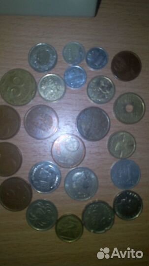Монеты разных стран разного номинала б/у
