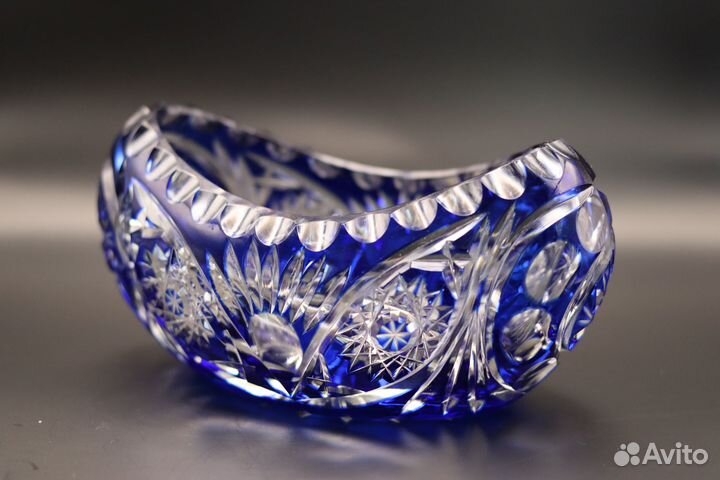 Хрустальная конфетница