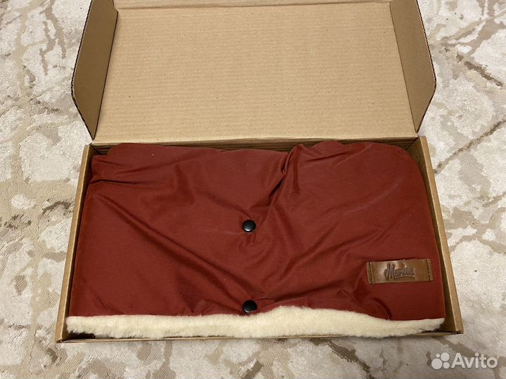 Меховая муфта фирмы Markus на коляску/санки