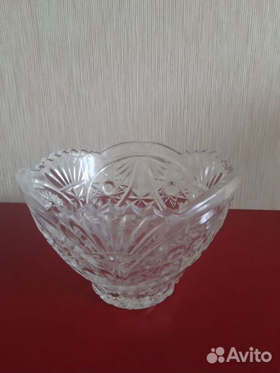 Ваза хрустальная