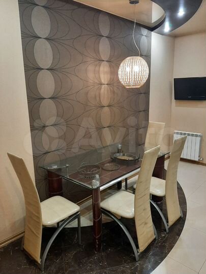 3-к. квартира, 120 м², 2/4 эт.