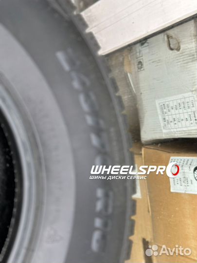 Pirelli Formula Ice 245/70 R16