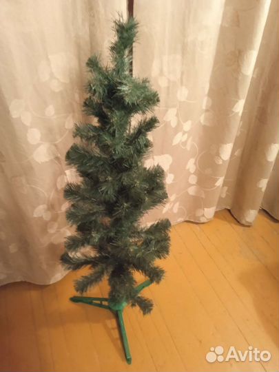 Искусственная новогодняя ëлка