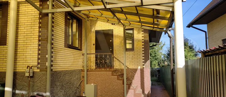 Дом 218,2 м² на участке 7,1 сот.