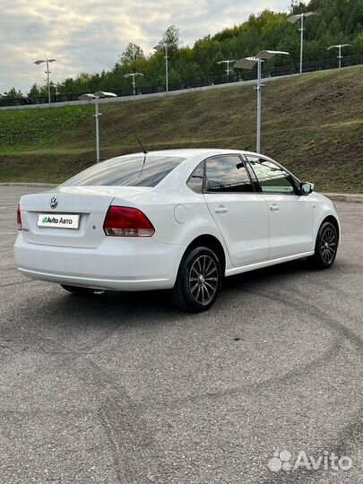 Volkswagen Polo 1.6 AT, 2012, 239 000 км