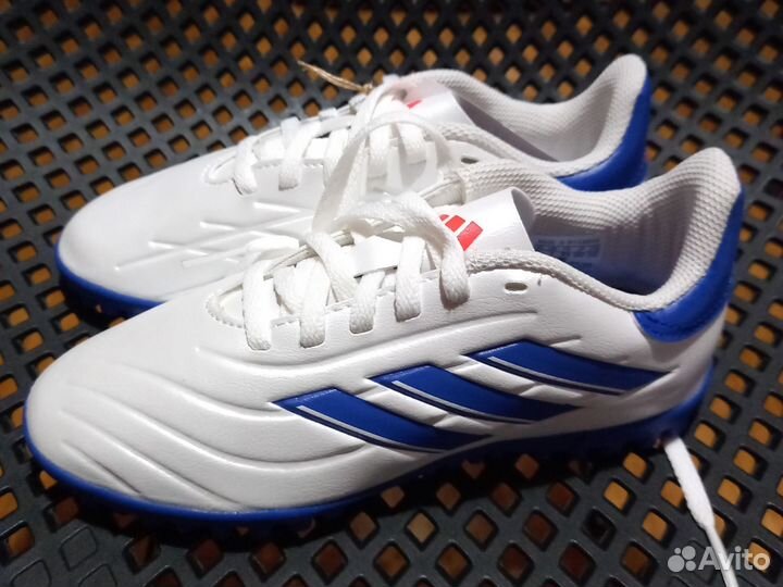 Сороконожки Adidas Copa Pure