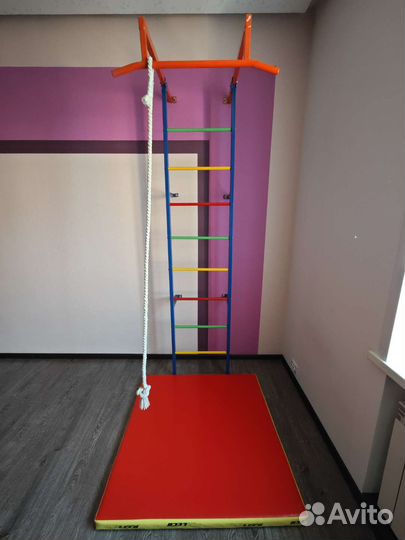 Шведская стенка с турником