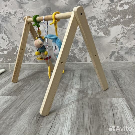 Мобиль стойка монтессори