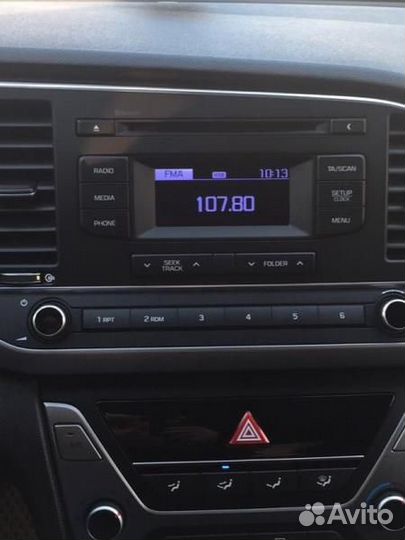 Штатная магнитола от Hyundai Elantra 2017