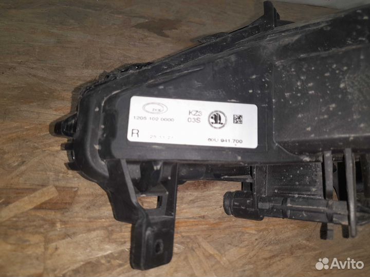 Фара противотуманная правая Skoda Rapid (2020+)