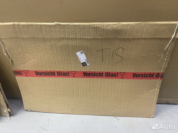 Стекло боковое заднее правое Mercedes W213