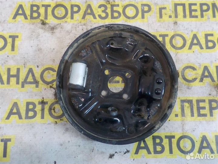 Щит опорный задний левый Renault Logan I 2005-2014