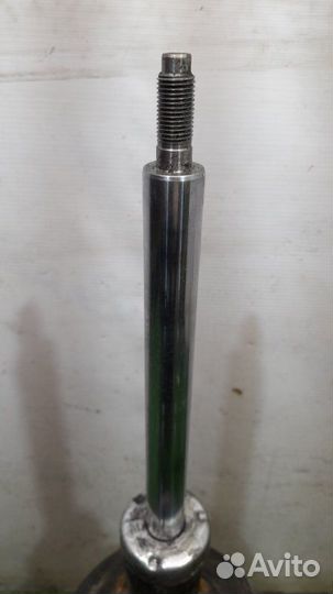 Амортизатор передний левый Chevrolet Captiva C100