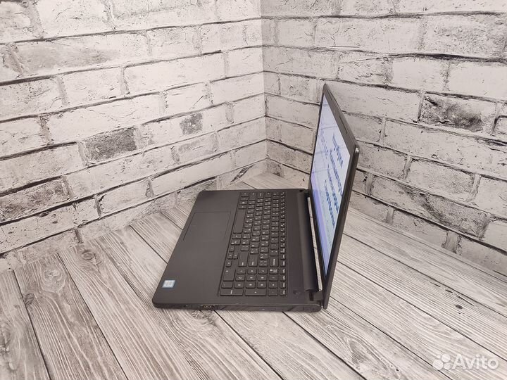 Игровой ноутбук i5-6200U/AMD-2Gb/SSD240/8Gb/15.6