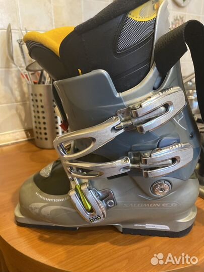 Горнолыжные ботинки женские Salomon 23,5
