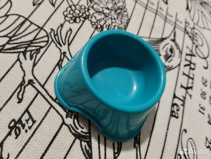 Корм для грызунов, поилка, миски