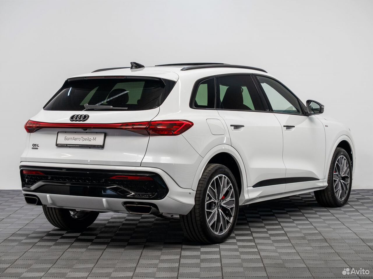 Audi Q5L 2.0 AMT, 2026