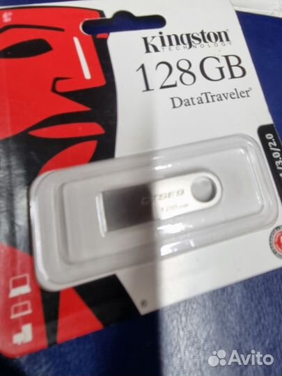 Карты памяти MicroSD и USB