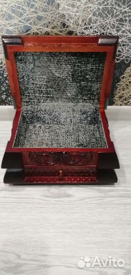 Шкатулка ларец