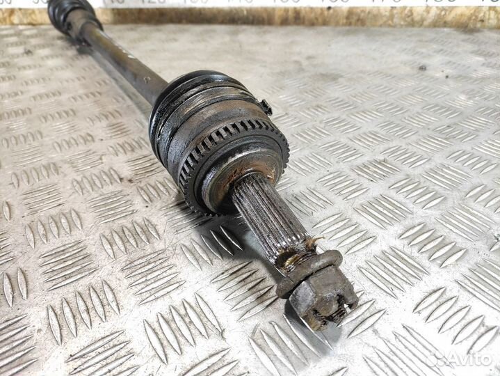 Полуось передняя правая Kia Ceed 2007 2012