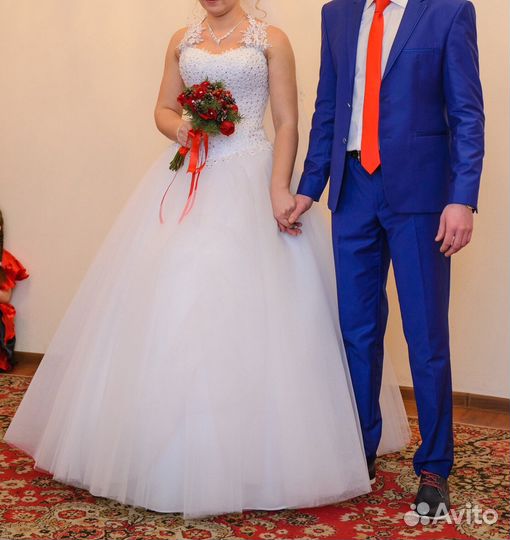 Свадебное платье