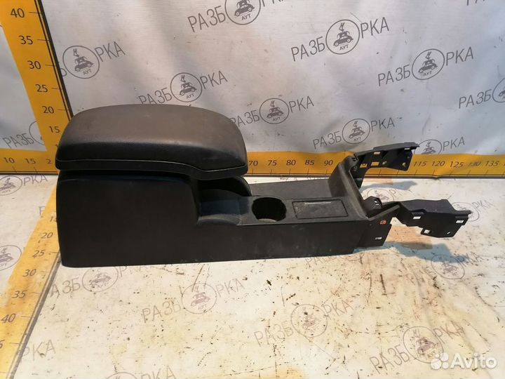 Центральная консоль с подлокотником Ford Mondeo 3