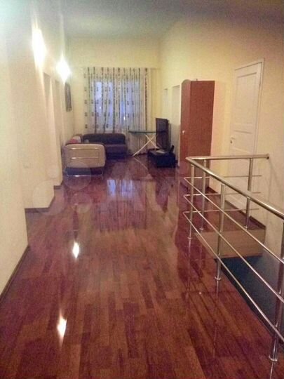 Комната 19 м² в 4-к., 2/2 эт.