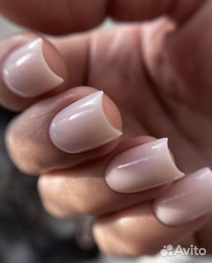 Маникюр и педикюр