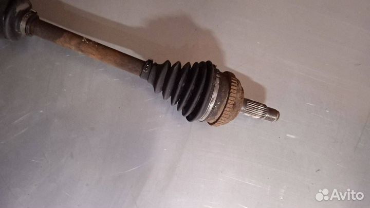 Полуось передняя левая Honda Civic 7 2001