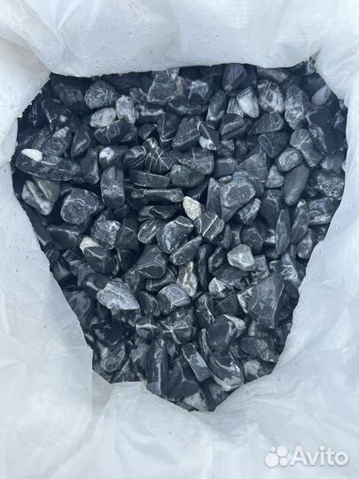 Галька белая мраморная фракции 10-20