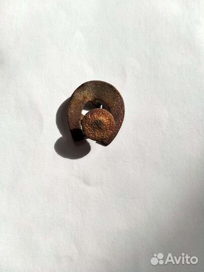 Старинный значок