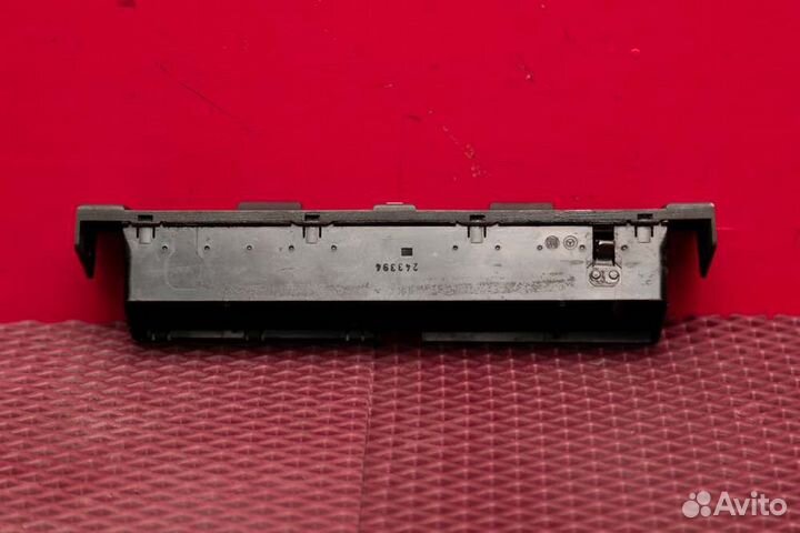 Дефлектор Mercedes E200 W124 M102 1990