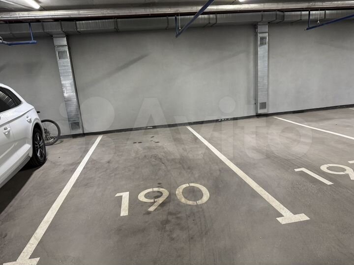 Машиноместо, 14 м²