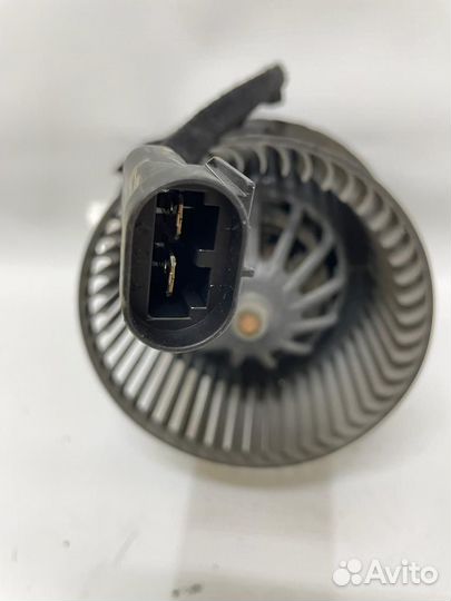 Моторчик печки renault sandero 1