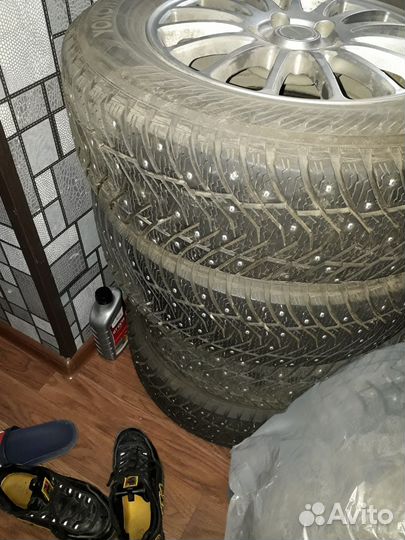 Yokohama A200 215/65 R16