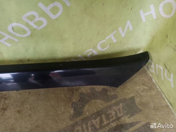 Молдинг лобового стекла правый Peugeot 607 ES9J4S