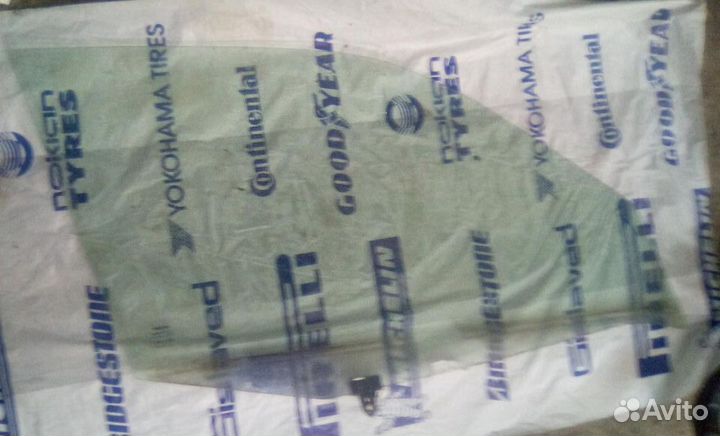 Стекло передней левой правой двери Primera P11