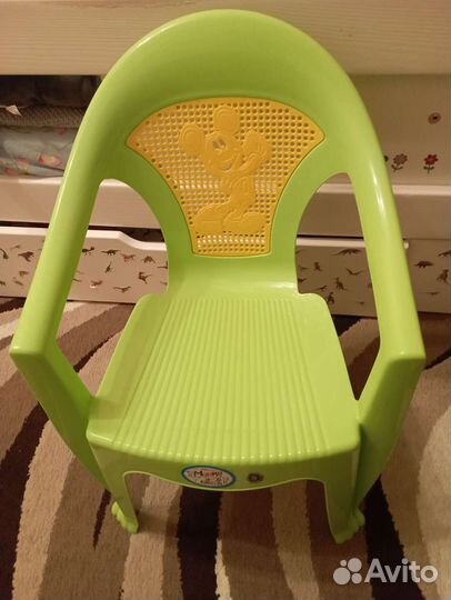 Стульчик детский пластик